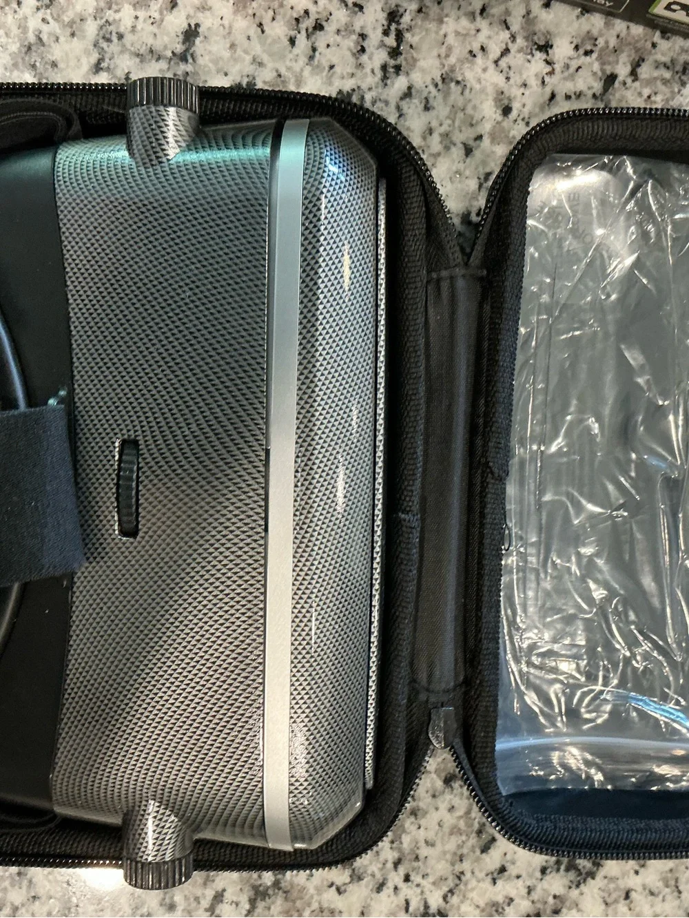 Universal Gray Smartphone VR Headset with Adjustable Fit